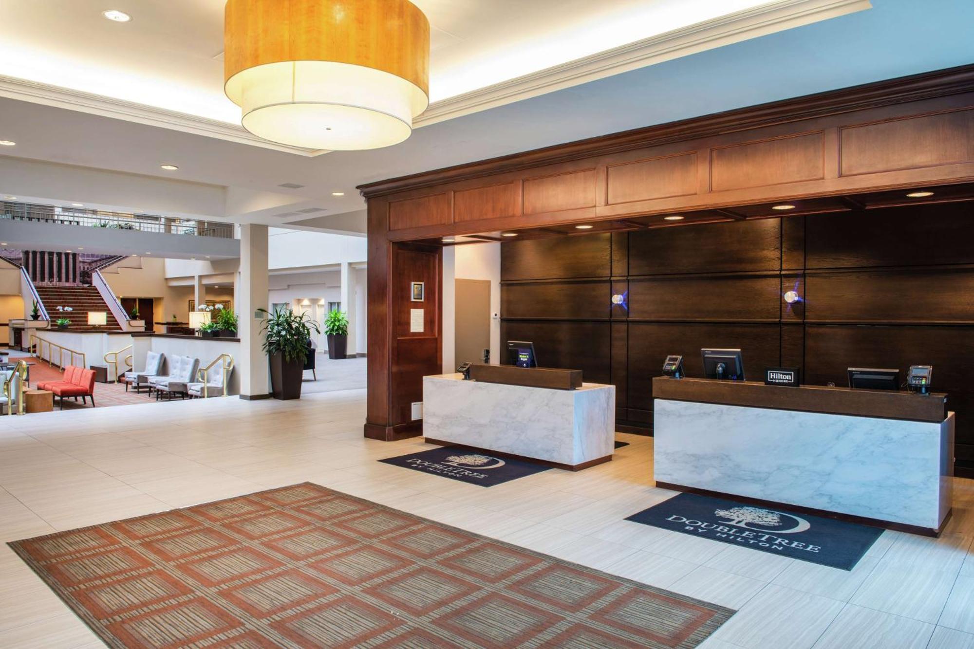 Doubletree Suites By Hilton Hotel Philadelphia West Plymouth Meeting Buitenkant foto